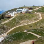 Mountains under pressure: city crowds rush to escape severe toxic air